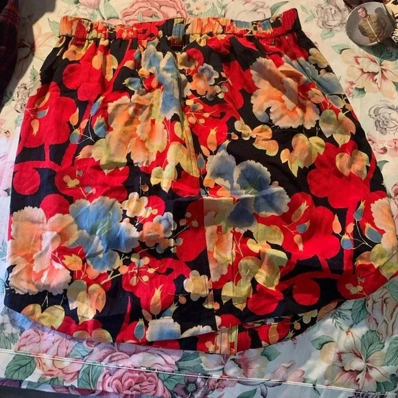 🌟HP NWT Loft Women’s Flower Pattern Skirt Size Medium Petite Buttons and Pockets - Picture 3 of 12